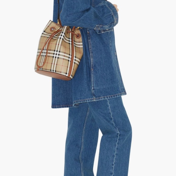 Burberry small TB check coated canvas bucket bag - Picture 2 of 5